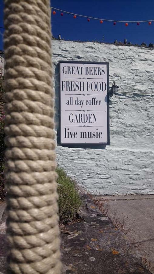 Pilchards Cottage Noss Mayo Exterior photo